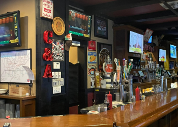 Crown and Anchor British-style pub and bar at Skyline Center in Thousand Oaks